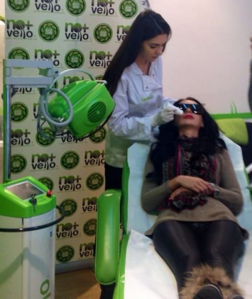 Denisa de la Bambi are un ten frumos prin curatarea faciala ProSkin