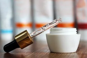 Fiola Faciala cu Acid Hialuronic Fiola Faciala cu Acid Hialuronic