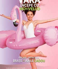 Oferta epilare definitiva, o fat ape fundal in gradient roz-violet, in costum de baie alb si colac cu flamingo roz. Are bratele deschise si sta intr-un picior.