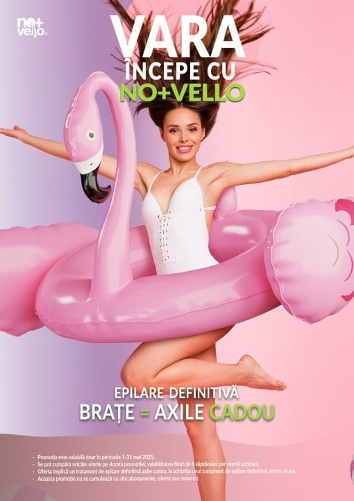 Oferta epilare definitiva, o fat ape fundal in gradient roz-violet, in costum de baie alb si colac cu flamingo roz. Are bratele deschise si sta intr-un picior.